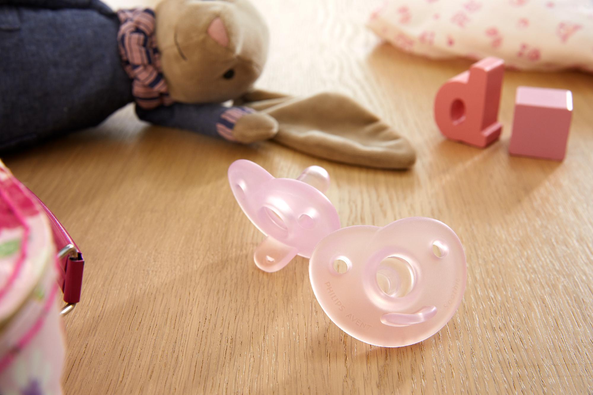 Philips Avent Soothie Heart smokk 0-6 måneder rosa 2 stk - Apotek 1